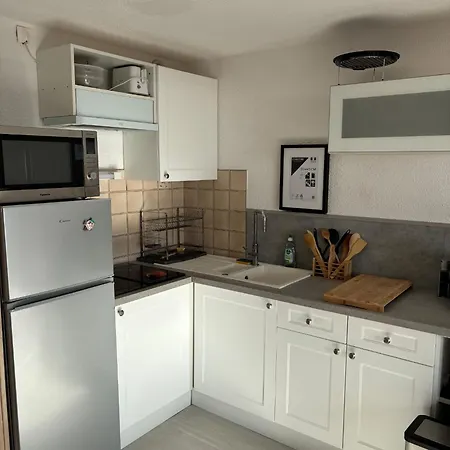 Pour 2-3 Personnes Vue Mer, A 30m De La Plage, Avec Linge De Lit Et Menage Inclus