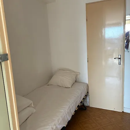Pour 2-3 Personnes Vue Mer, A 30m De La Plage, Avec Linge De Lit Et Menage Inclus *